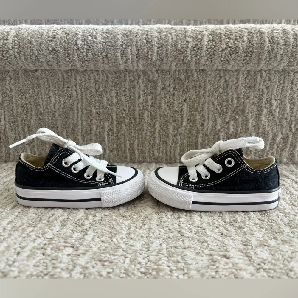 Converse Baby Chuck Taylor All Star Canvas LowTop Sneakers  Black. Baby size 3